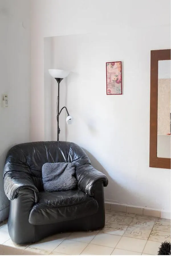 2Bd- Perfect Location With Square View Apartment Thessaloniki